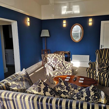 2 Bedroom Apartment At Kent Escapes Short Lets & Serviced Accommodation Kent, Bouverie Escape Folkestone With Wifi 外观 照片