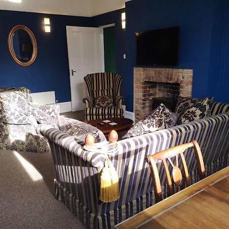 2 Bedroom Apartment At Kent Escapes Short Lets & Serviced Accommodation Kent, Bouverie Escape Folkestone With Wifi 外观 照片