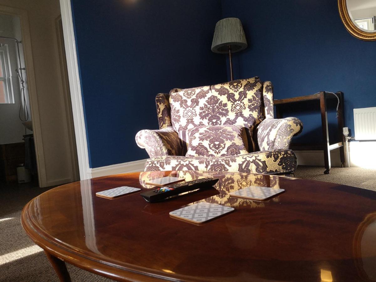 2 Bedroom Apartment At Kent Escapes Short Lets & Serviced Accommodation Kent, Bouverie Escape Folkestone With Wifi 外观 照片