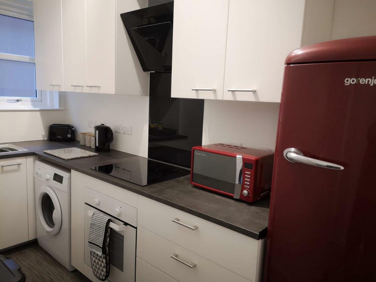 2 Bedroom Apartment At Kent Escapes Short Lets & Serviced Accommodation Kent, Bouverie Escape Folkestone With Wifi 外观 照片