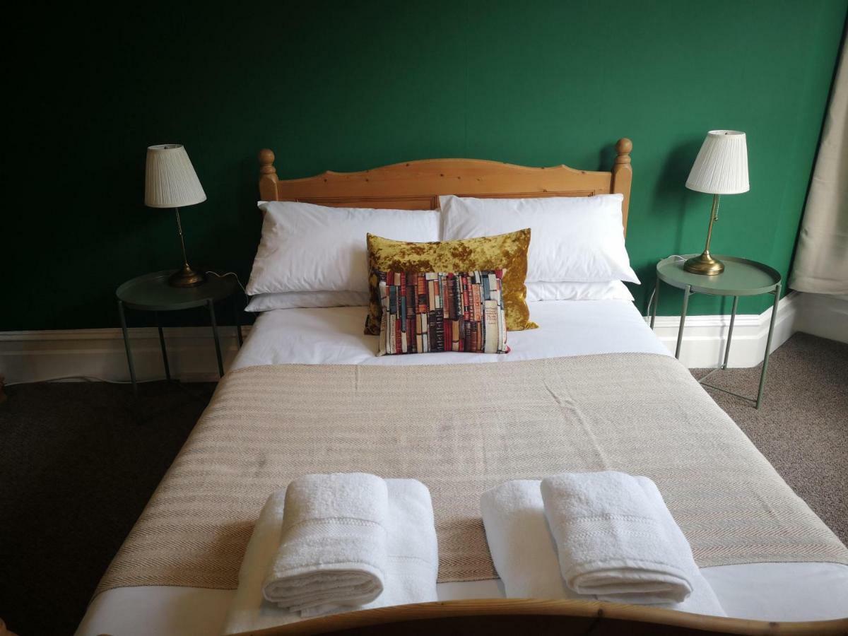 2 Bedroom Apartment At Kent Escapes Short Lets & Serviced Accommodation Kent, Bouverie Escape Folkestone With Wifi 外观 照片