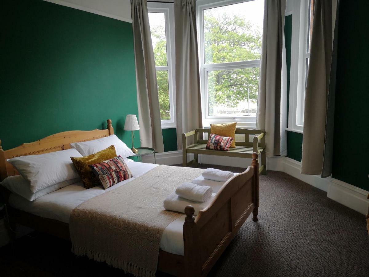 2 Bedroom Apartment At Kent Escapes Short Lets & Serviced Accommodation Kent, Bouverie Escape Folkestone With Wifi 外观 照片